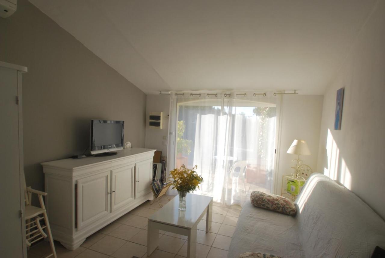 Villa Studio Les olivades à Arles Extérieur photo