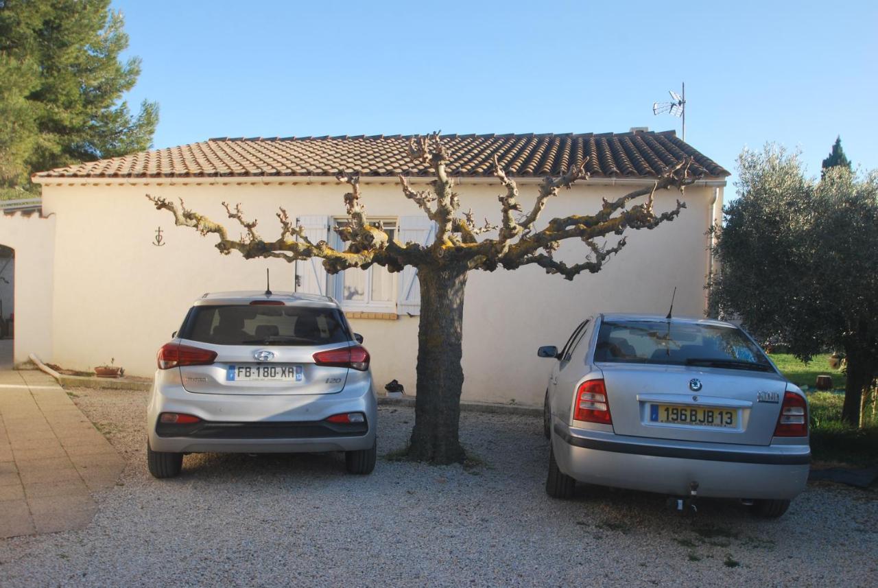 Villa Studio Les olivades à Arles Extérieur photo